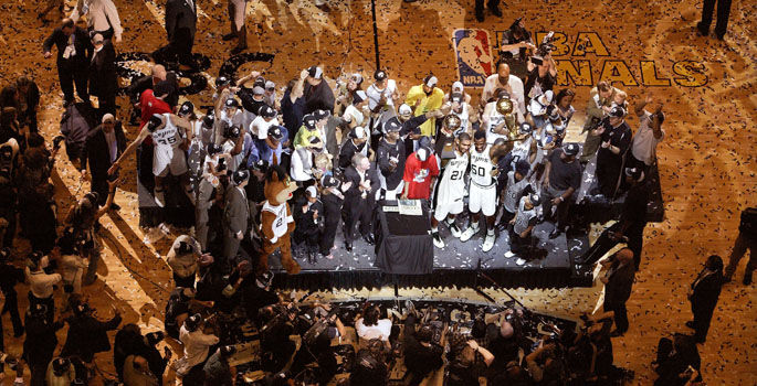 NBA编年史(2002-03):姚明来了! <a href=/lanqiuall/spurs/ target=_blank class=infotextkey>马刺</a>复仇<a href=/lanqiuall/lakers/ target=_blank class=infotextkey>湖人</a>