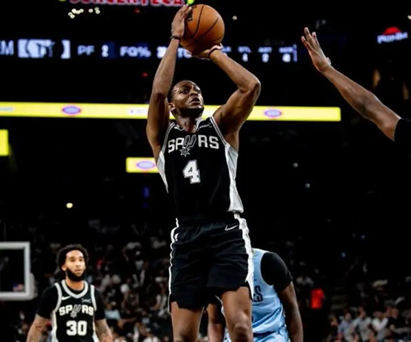 巴恩斯7记三分率<a href=/lanqiuall/spurs/ target=_blank class=infotextkey>马刺</a>双杀灰熊 残阵灰熊虽败犹荣